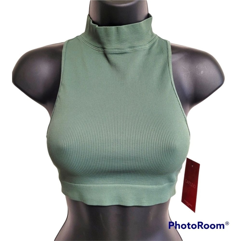 Capezio Ribbed Sleeveless Mock Neck Green Racerback‎ Crop Top Size M/L